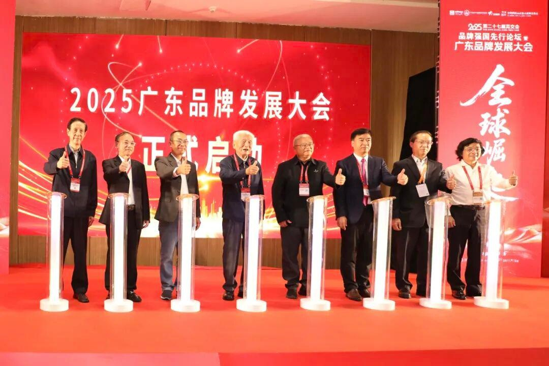 国货影像破局之作：松典高交会首发大底卡片机，载誉“广东知名品牌”(图3)